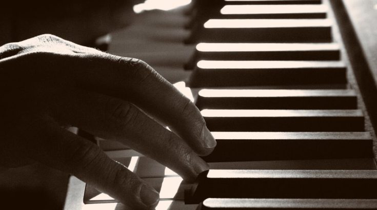nauka gry na pianinie